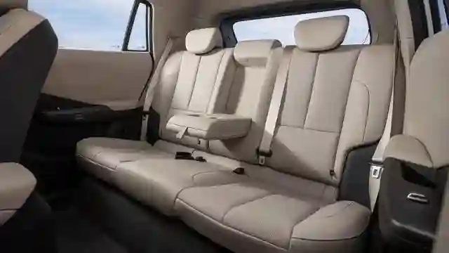 Новость EVOLUTE (Тихо едет, громко лает: чем удивил доступный российский электромобиль)