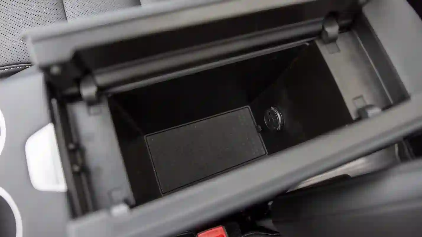 Новость EVOLUTE (Подробный тест EVOLUTE i‑SPACE: все плюсы и минусы доступного гибрида российской сборки)