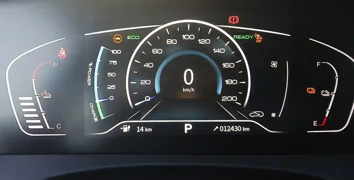 «Отличный выбор для такси»: я езжу на электромобиле EVOLUTE i‑PRO ​2025 года